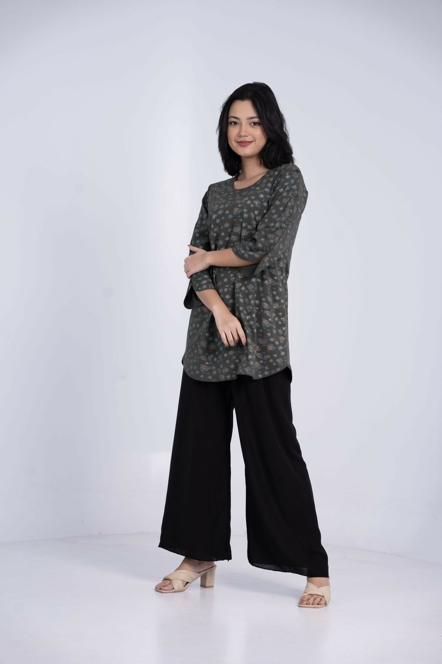 DZ25L0010-Dark-Olive-A-scaled