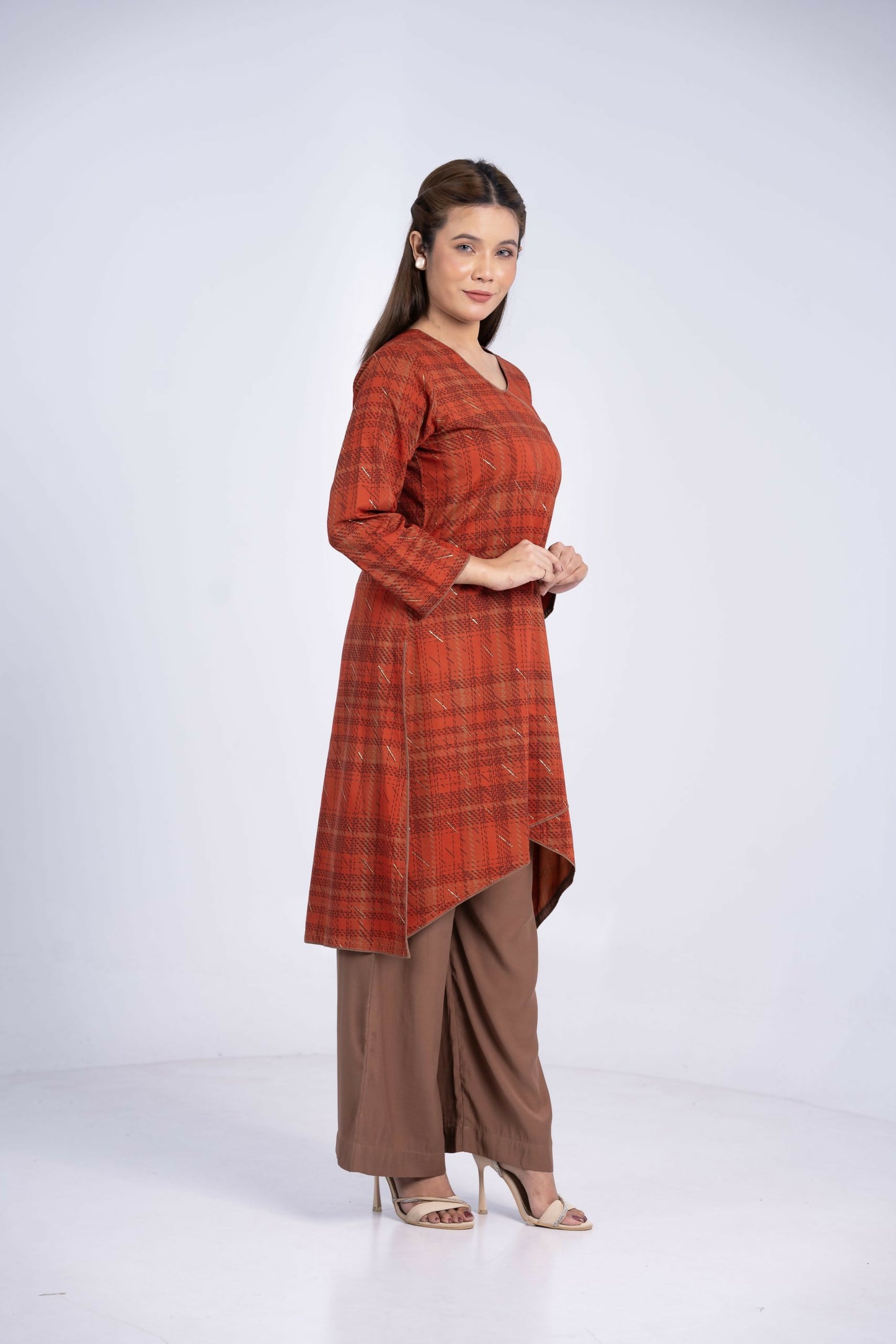 DZ25L0029-ORANGE-E-scaled