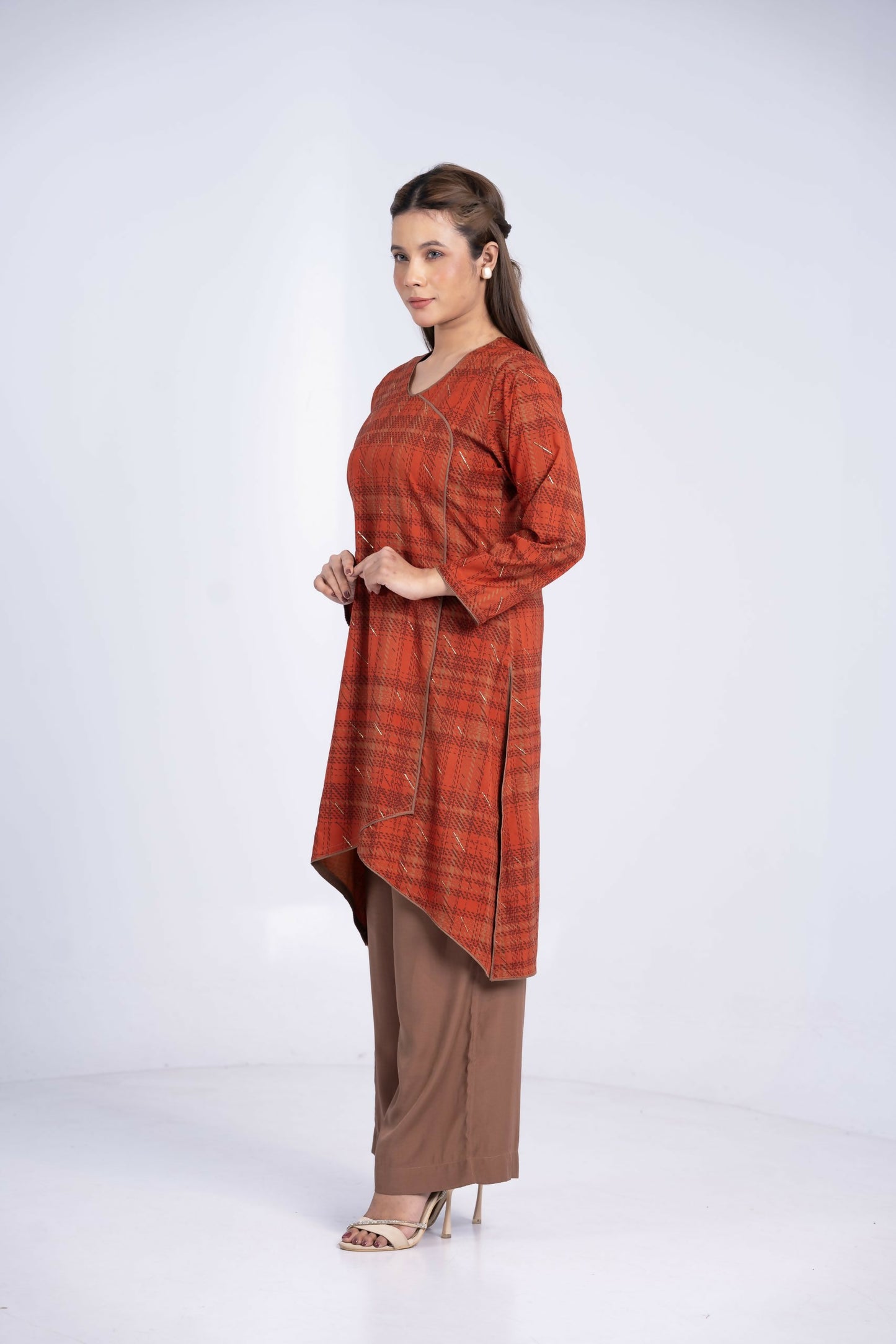 DZ25L0029-ORANGE-C-scaled