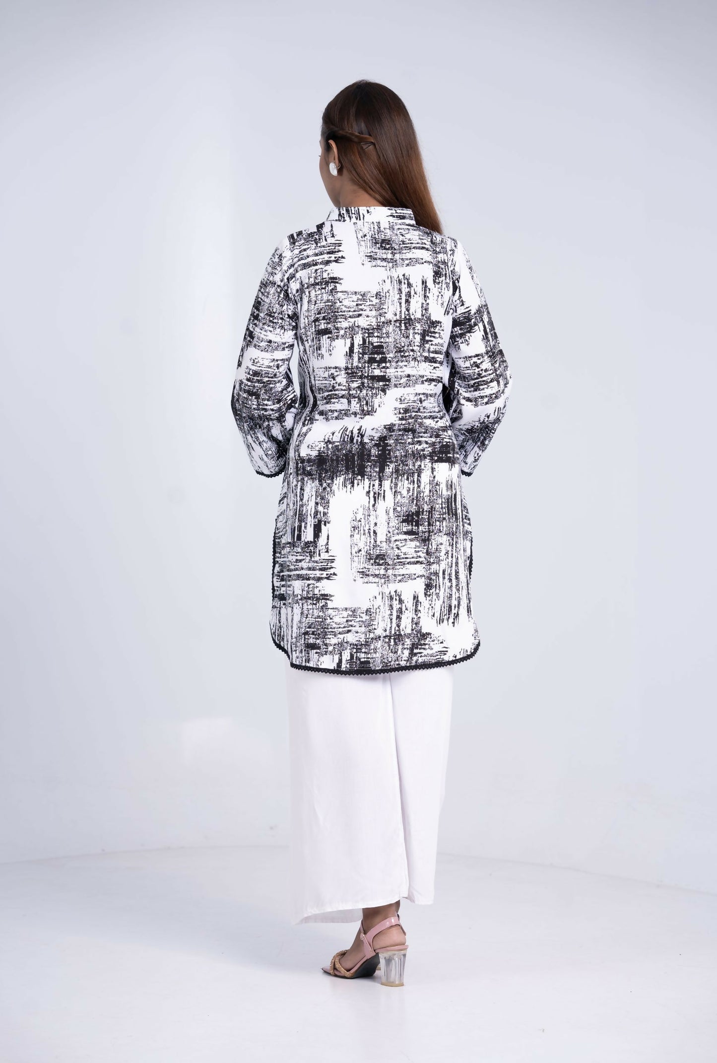 DZ25L0018-WHITE-F-scaled