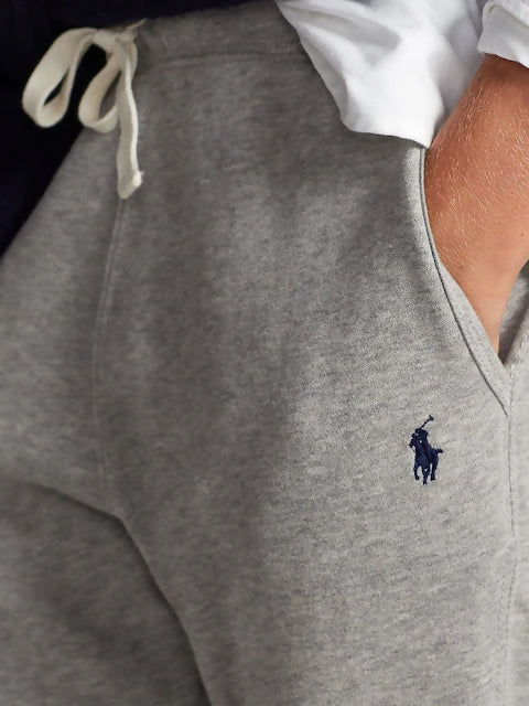 grey-jogger-closeup