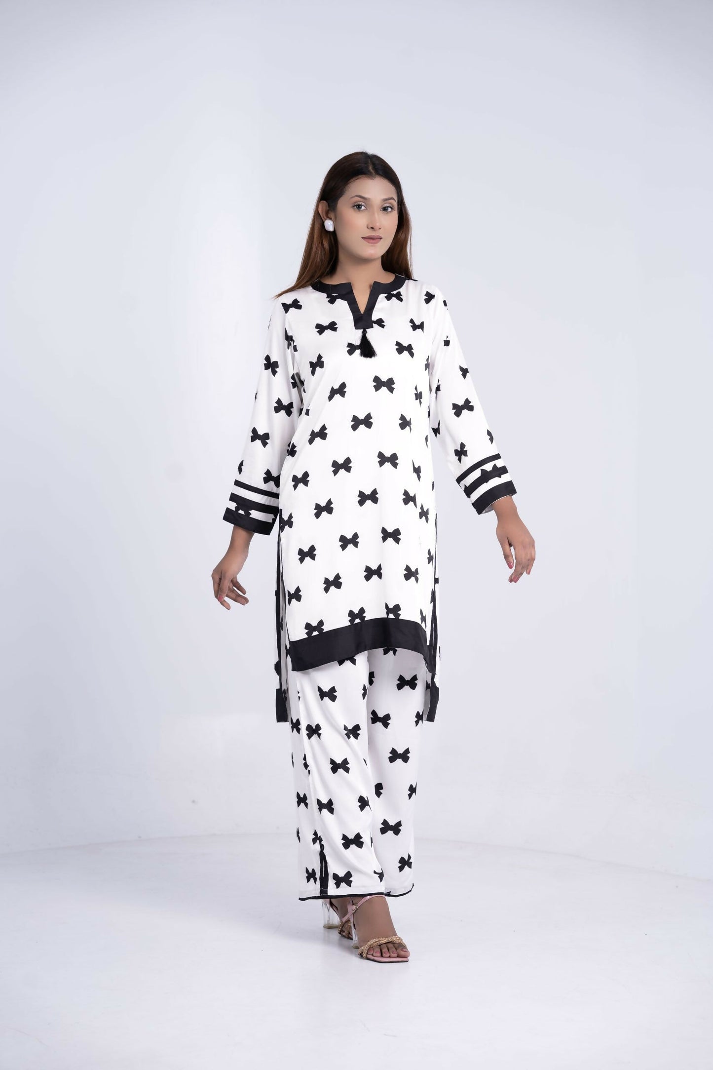 DZ25L002-WHITE-E-scaled