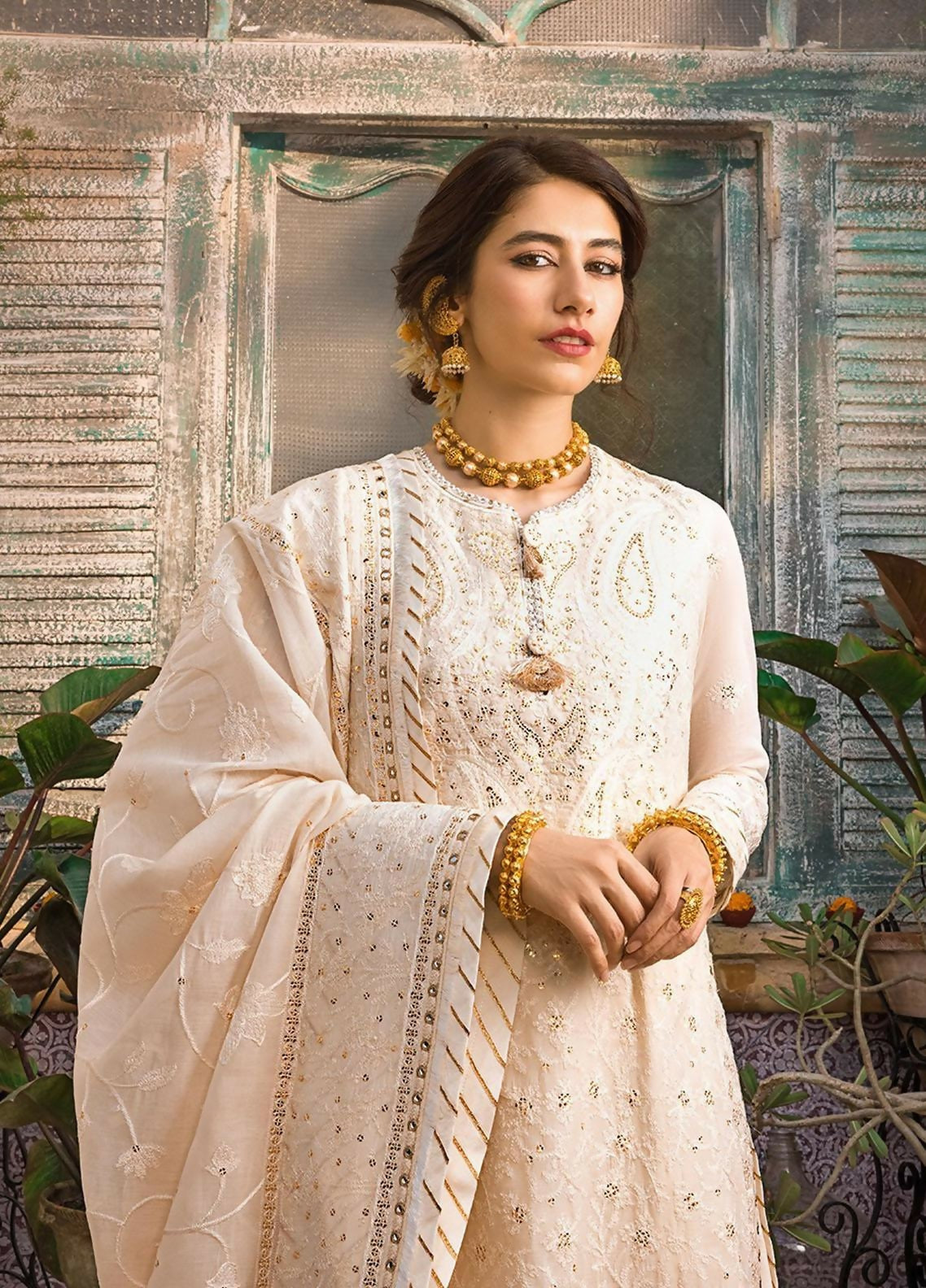 asim-jofa-eid-luxury-lawn-collection-2023-ajlr-07-_4