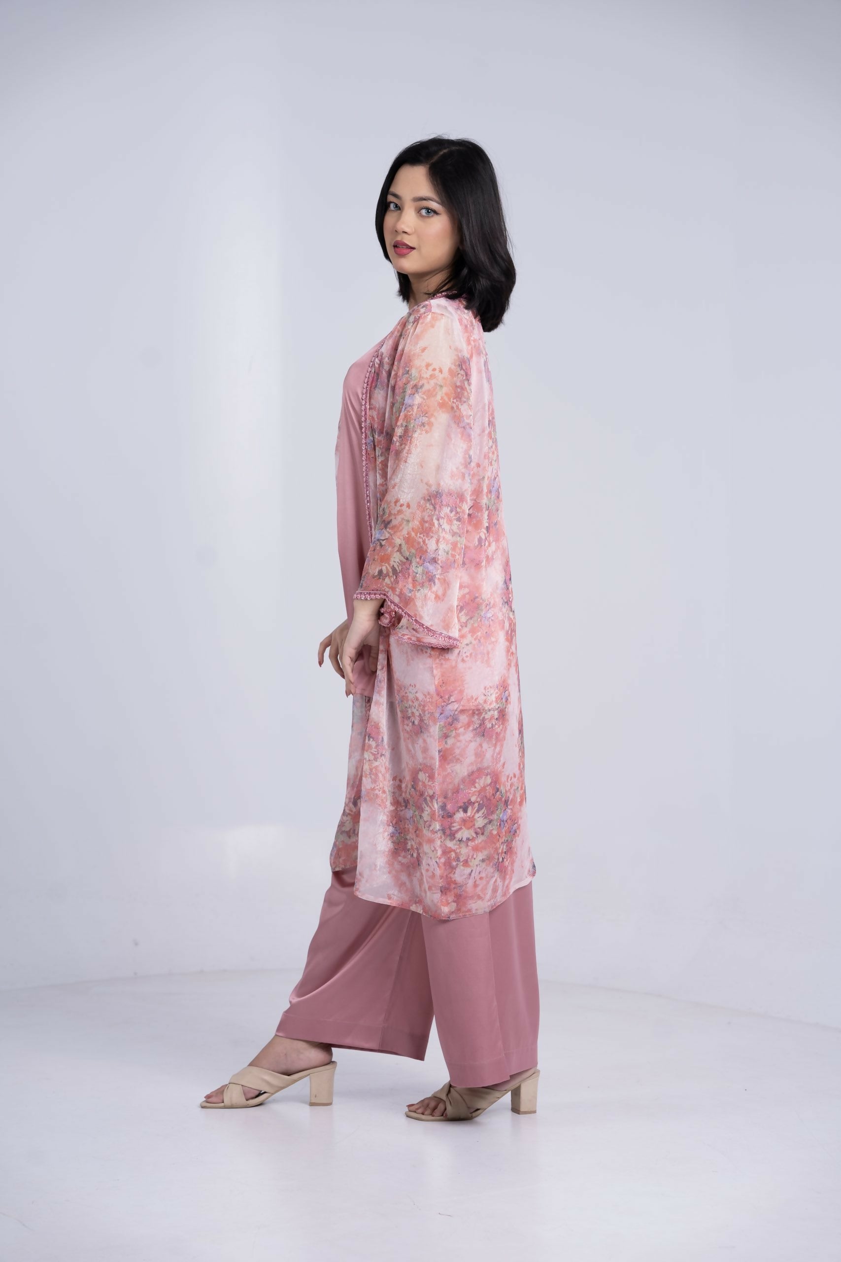 DZ25L0028-PINK-AOP-C-scaled