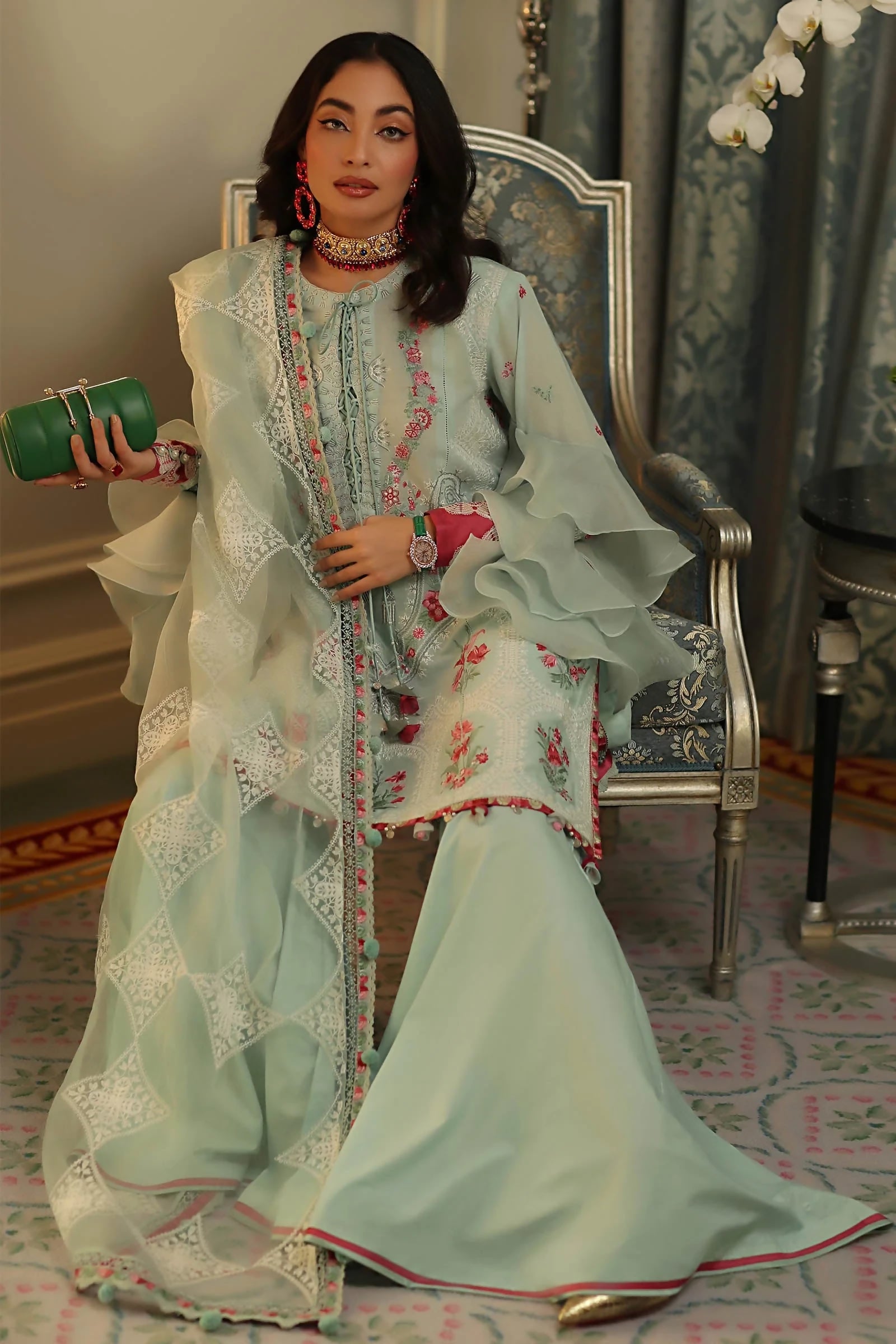 elan-Luxury-Lawn-Collection-2022-EL22-01-B-LARA_ebb39a3e-524d-4b44-bd97-6e96baa23228