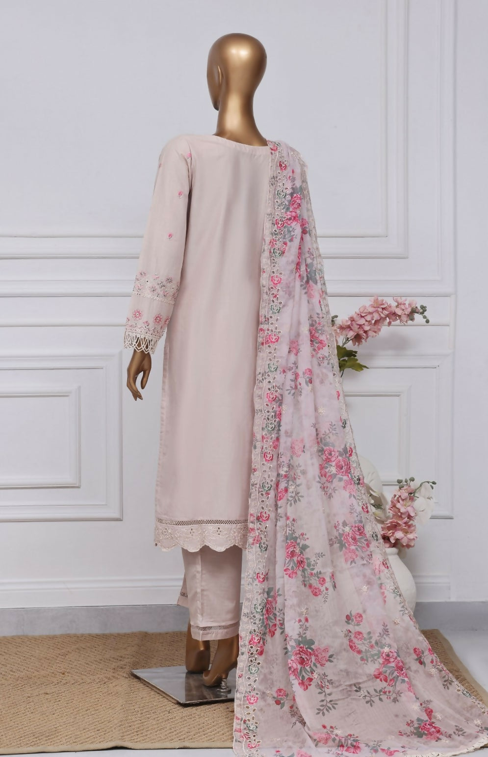 SADABAHAR -Luxury Embroidered Spring Collection_250115_184728_page-0012