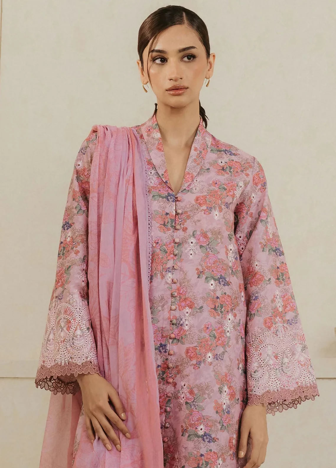 amore-by-ayzel-embroidered-lawn-suit-unstitched-3-piece-aaf25as-d-08-rose-summer-collection_4