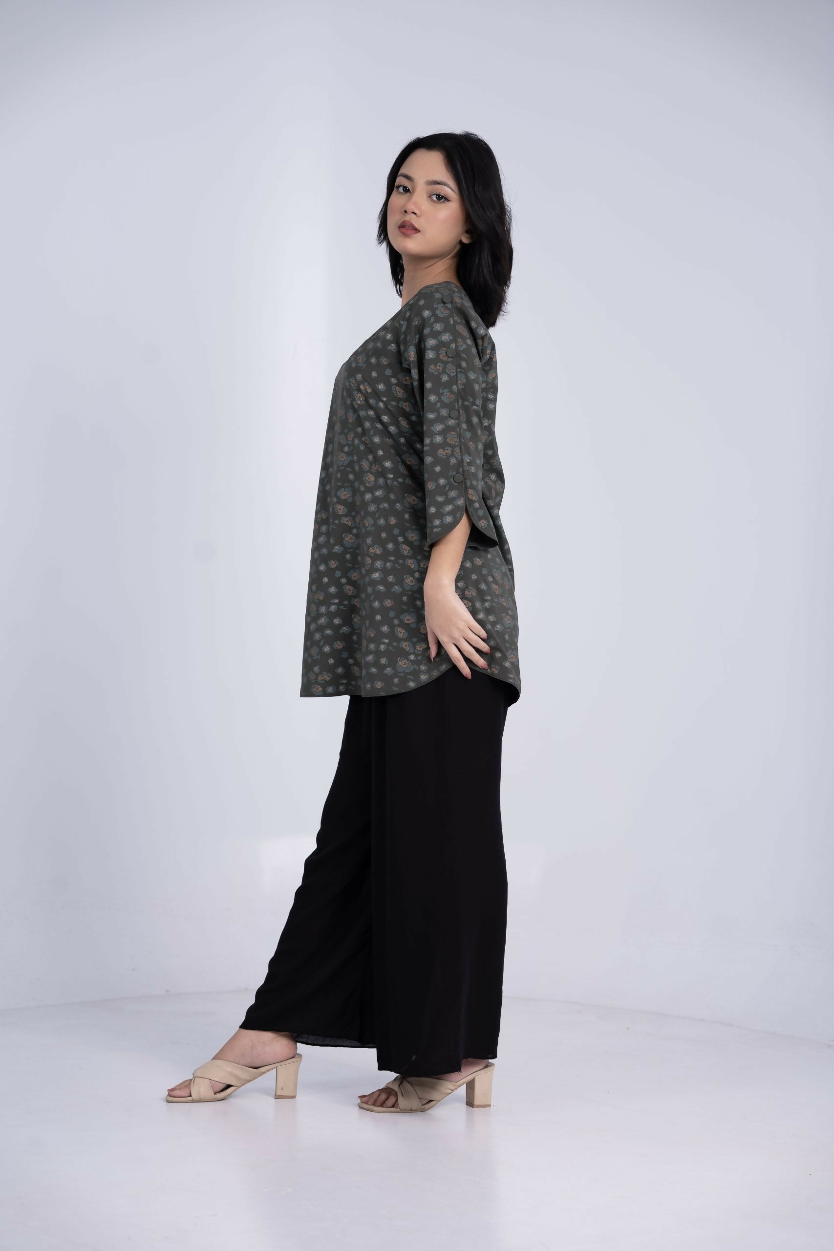 DZ25L0010-Dark-Olive-C-scaled