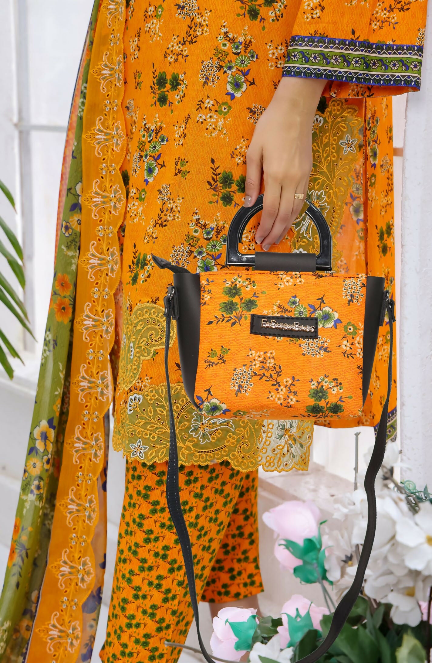SABA Chicken kari With same print handbags complementary-1.pdf-image-042