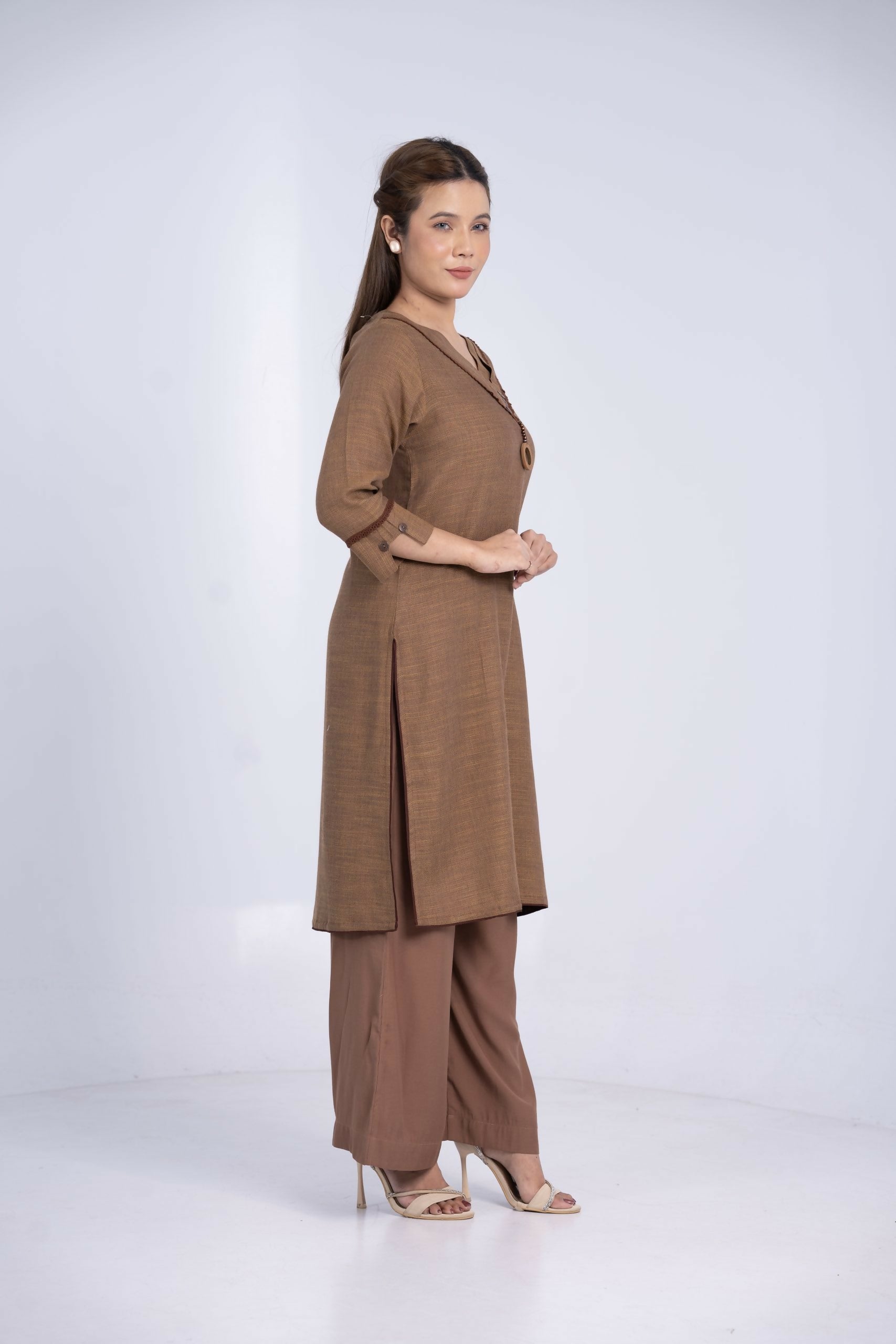 DZ25L009-BROWN-D-scaled