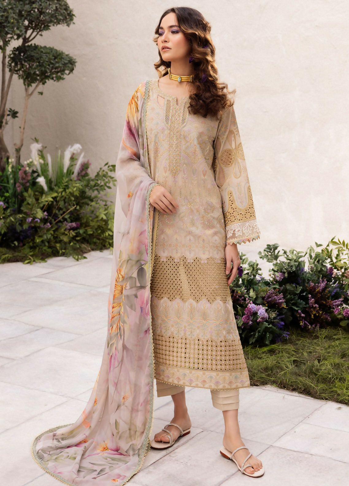 dahlia-by-iznik-embroidered-lawn-suits-unstitched-3-piece-iz24d-dl-03-cascade-summer-collection_1