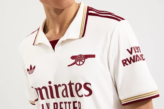 official-images-of-arsenals-third-kit-for-the-25-26-season-v0-54be61a781df1