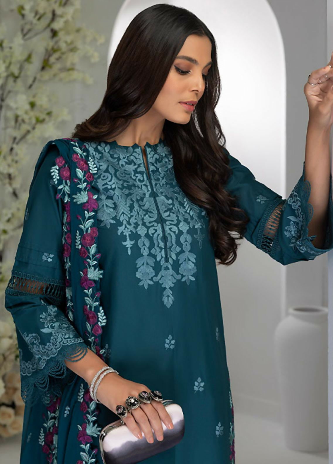 azure-unstitched-luxury-lawn-eid-edition-2023-54-moonlight-_5_
